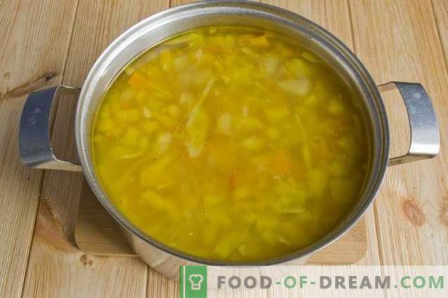 Постена супа од зелка со тиква