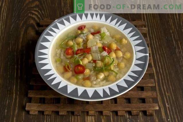 Вегетаријанска чорпеста супа со зеленчук