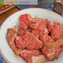 Свинско месо со зеленчук во рерната