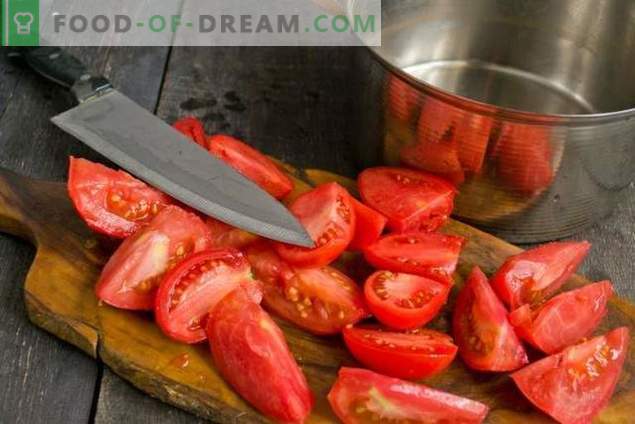 Цукини чорби со домати и пиперки