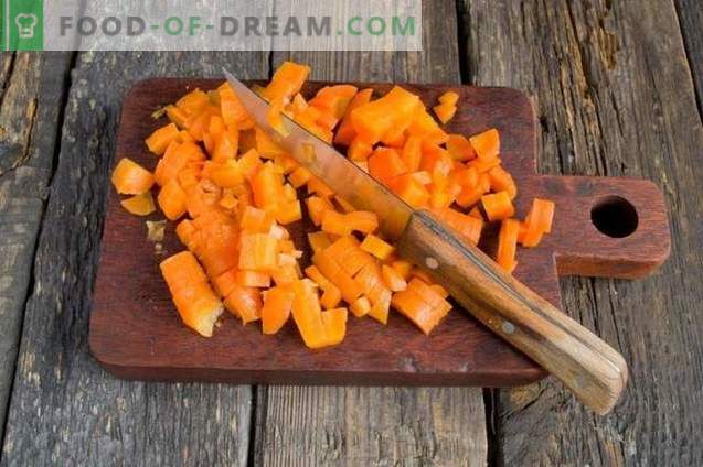 Пилешка салата со моркови и сирење