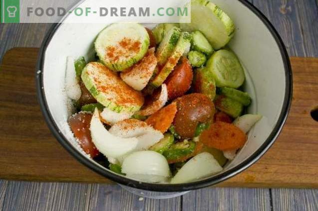 Корејска салата со краставици и домати за зима