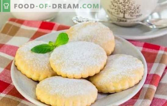 Краток леб на кисела павлака - миризливи домашни колачи. Најдобри рецепти за бисквити од павлака: класичен, со афион, банани, урда