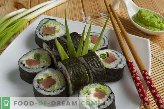 Sushi Maki med röd fisk