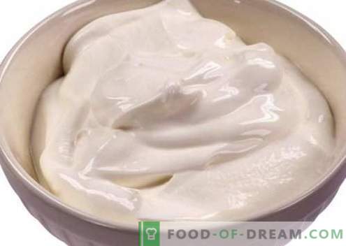 Sour cream sauce - the best recipes. How to properly and tasty to make sour cream sauce.