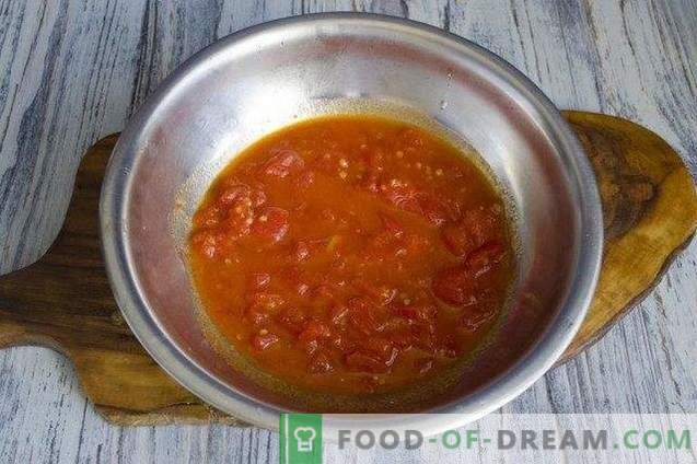 Полнети пиперки во сос од домати за зима