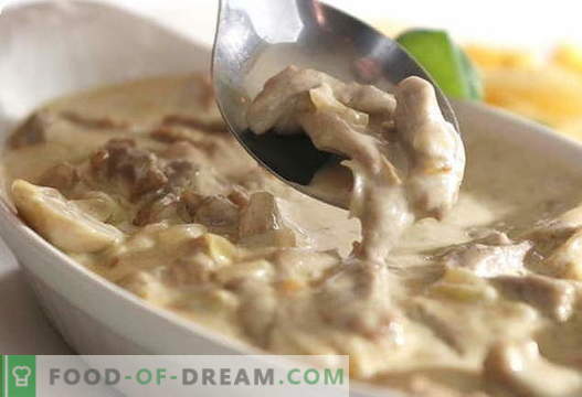Печурки со кисела павлака - најдобри рецепти. Како правилно и вкусно готви печурки со кисела павлака.