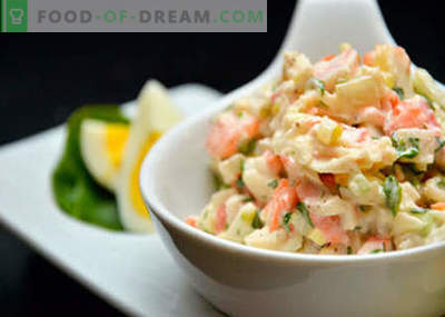 Salade met kool, maïs en krabsticks - de beste recepten. Koken van salades van kool, maïs en krabstokken.