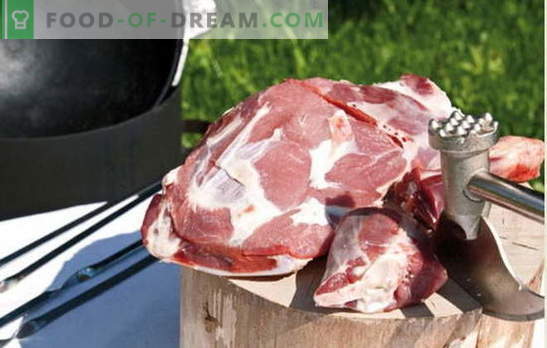 Најдобрите рецепти за готвење мирисна месо во котел, тајните на додавање на зачини. Месо во казан: свинско, јагнешко, јагнешко месо