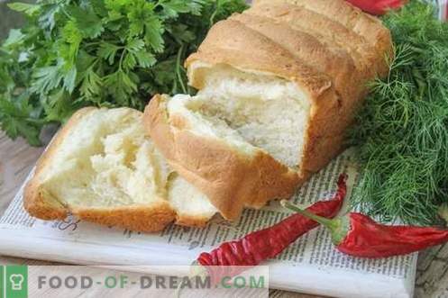 Печете дома уникатен италијански леб со путер. Идеален за сендвичи и здравици!