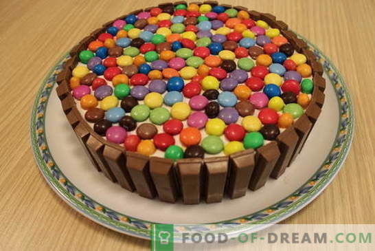 Ние го подготвуваме тортата дома за нашиот роденден (фото)! Рецепти за различни домашни колачи со роденден со слики