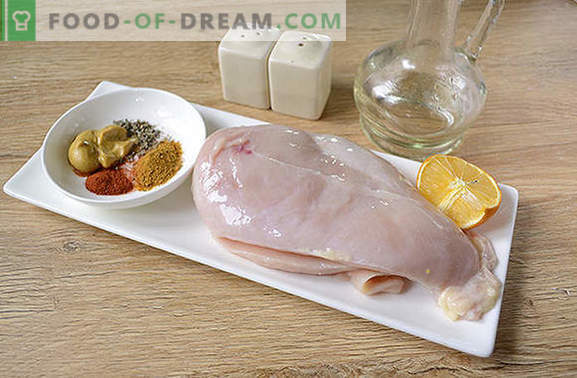 Пилешко филе во фолија во бавен шпорет: високо протеинска и нискокалорична чинија. Диверзифицирајте ја исхраната - печете ја градите во фолија во бавен шпорет!