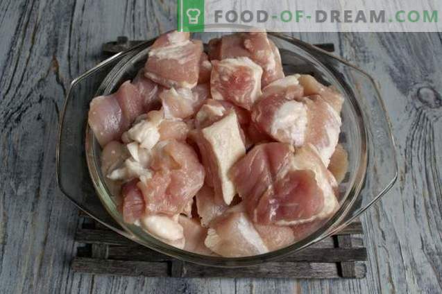 Свинско месо на скала во рерната