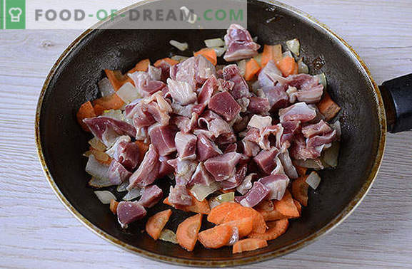 Кокошки во кокошка задушени во павлака - говедско месо Строганов не е инфериорен во вкусот! Едноставен фото-рецепт за готвење чорби во сос од павлака