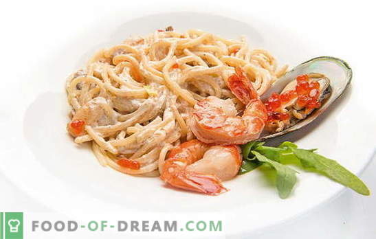 Шпагети со морска храна, домати, сирење, спанаќ и босилек. Рецепти за шпагети со морска храна и сосови за нив