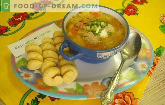 Фото рецепт за супа со ќофтиња во бавен шпорет: ручек за еден час. Едноставна супа со ќофтиња и кусуси во бавен шпорет: чекор по чекор рецепт