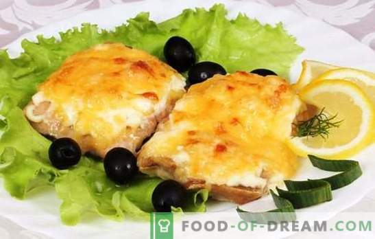 Пинк лосос печени во рерна со сирење: прифатлива и вкусна. Избор на едноставни рецепти на розова лосос, печени во рерна со сирење