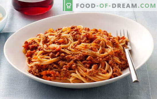 Шпагети со мелено месо и шпагети со мелено месо и доматна паста - омилена! Најдобриот рецепт за шпагети со мелено месо: невозможно е да помине за