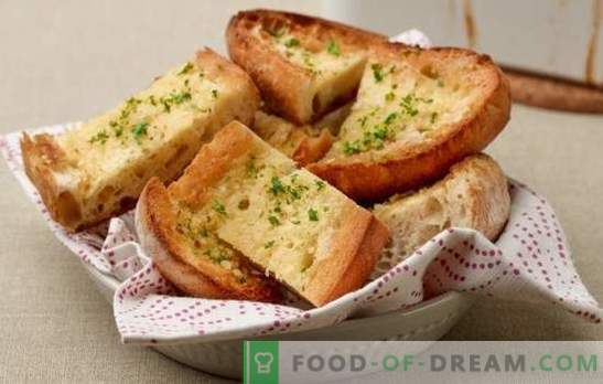 Крутони од бел леб - за појадок или за десерт. Рецепти за тост бел леб на шпански и велшки, со сирење, пржени јајца, банани